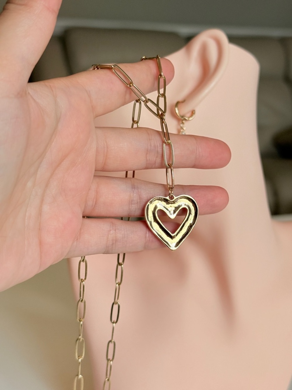 Gold Chain Necklace with Pink Heart Pendant - Picture 7 of 9